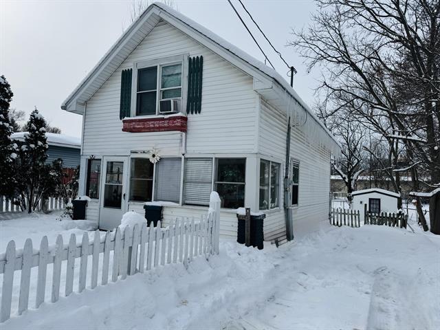 Builiding view one for 324 15Th, Niles, MI. 49120