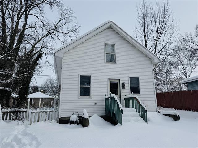 Builiding view thirty for 324 15Th, Niles, MI. 49120