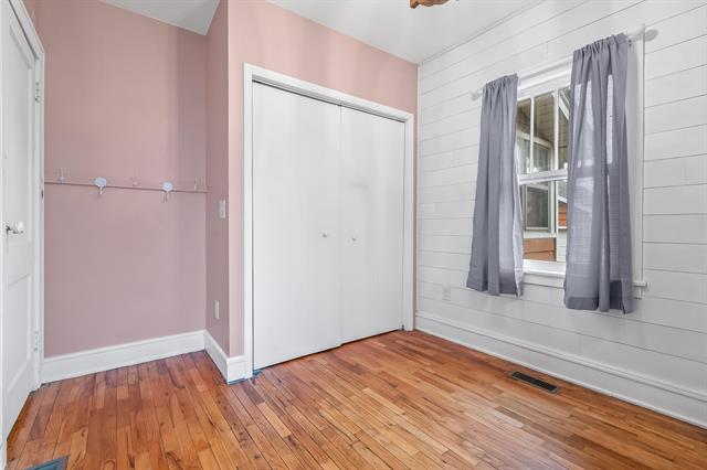 Builiding view twelve for 230 Compton, Bronson, MI. 49028