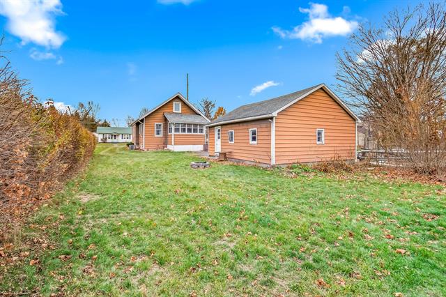 Builiding view twenty five for 230 Compton, Bronson, MI. 49028