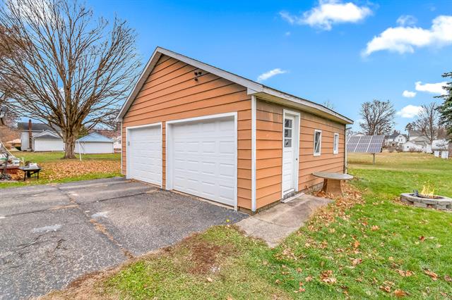 Builiding view twenty three for 230 Compton, Bronson, MI. 49028