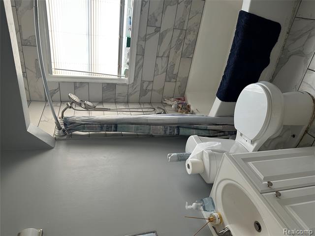 Builiding view eight for 19970 Keystone, Detroit, MI. 48234