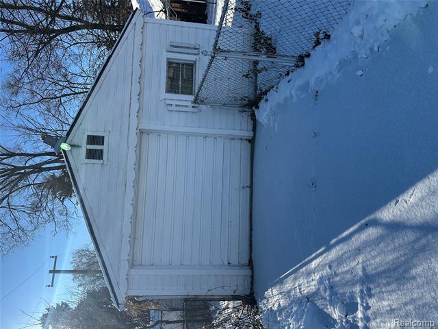 Builiding view eighteen for 19970 Keystone, Detroit, MI. 48234