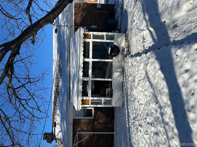 Builiding view twenty two for 19970 Keystone, Detroit, MI. 48234