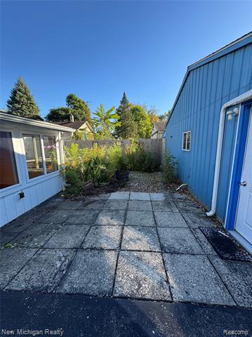 Builiding view nine for 1238 Genesee, Burton, MI. 48509