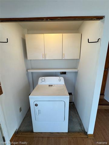 Builiding view nineteen for 1238 Genesee, Burton, MI. 48509