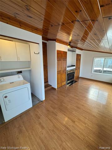 Builiding view seventeen for 1238 Genesee, Burton, MI. 48509