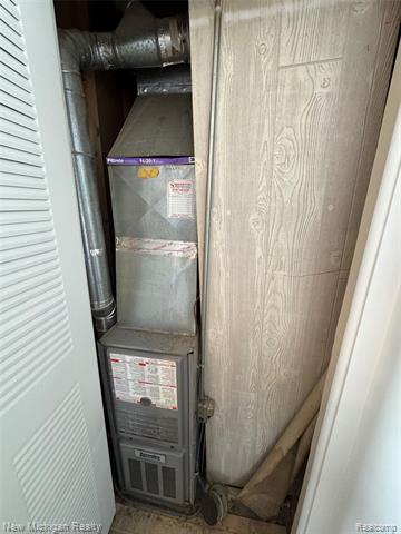 Builiding view twenty four for 1238 Genesee, Burton, MI. 48509