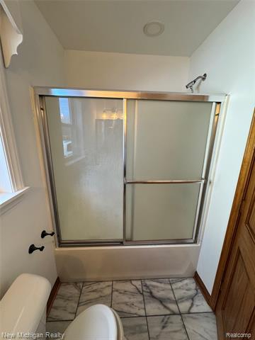 Builiding view twenty one for 1238 Genesee, Burton, MI. 48509