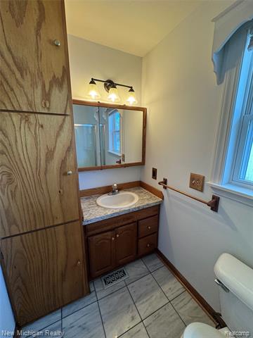 Builiding view twenty two for 1238 Genesee, Burton, MI. 48509