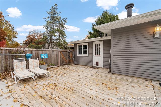 Builiding view forty eight for 501 Oakleigh, Grand Rapids, MI. 49504