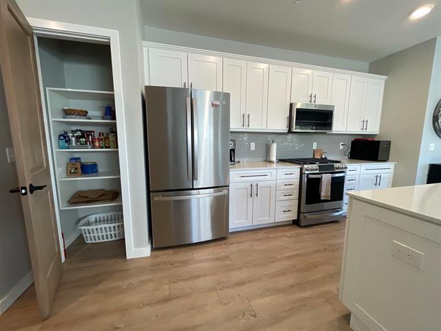 Builiding view forty eight for 225 Seventeenth Street, Traverse City, MI. 49684