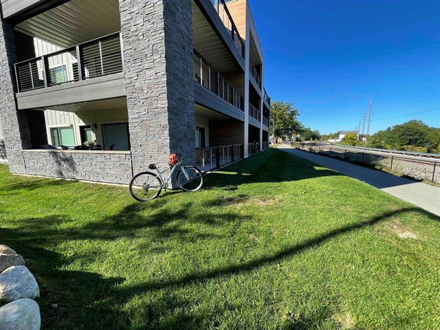 Builiding view thirty nine for 225 Seventeenth Street, Traverse City, MI. 49684