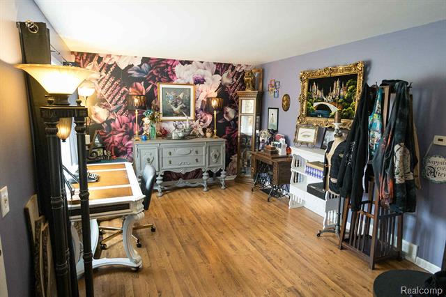 Builiding view eleven for 6358 Yorkshire North Riding Road, Flint, MI. 48532