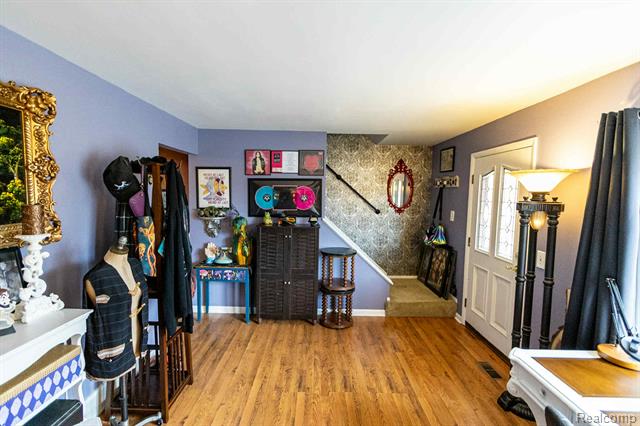 Builiding view fifteen for 6358 Yorkshire North Riding Road, Flint, MI. 48532