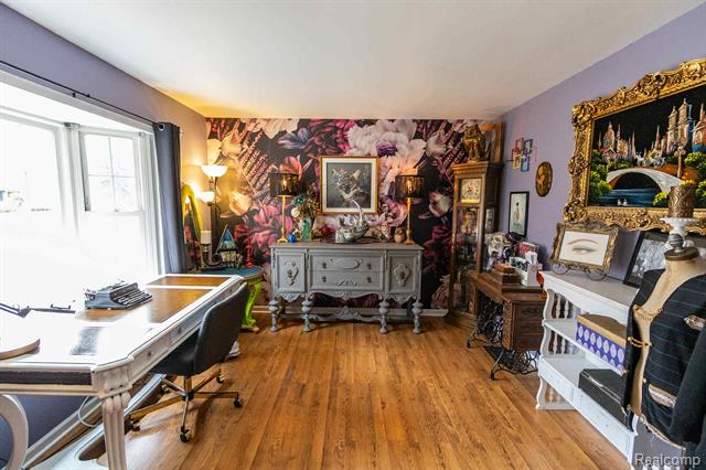 Builiding view seventeen for 6358 Yorkshire North Riding Road, Flint, MI. 48532