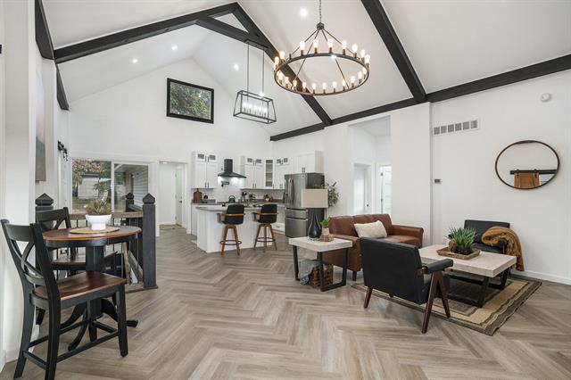 Builiding view four for 71599 Stateline, Edwardsburg, MI. 49112