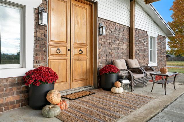 Builiding view one for 71599 Stateline, Edwardsburg, MI. 49112