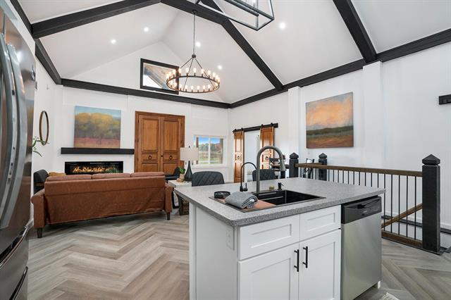 Builiding view six for 71599 Stateline, Edwardsburg, MI. 49112