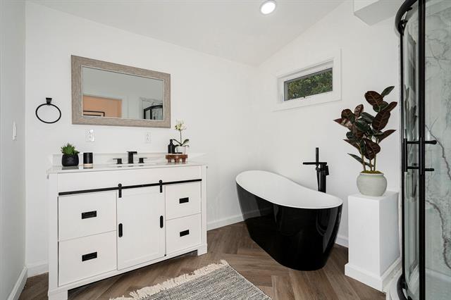 Builiding view ten for 71599 Stateline, Edwardsburg, MI. 49112