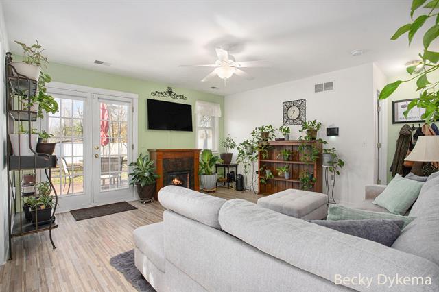 Builiding view four for 5738 Mount Vernon, Portage, MI. 49024