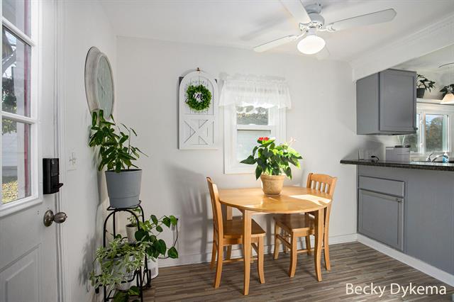 Builiding view six for 5738 Mount Vernon, Portage, MI. 49024