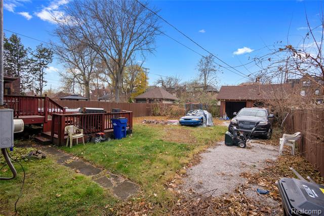 Builiding view eighteen for 2484 Chicago, Detroit, MI. 48206