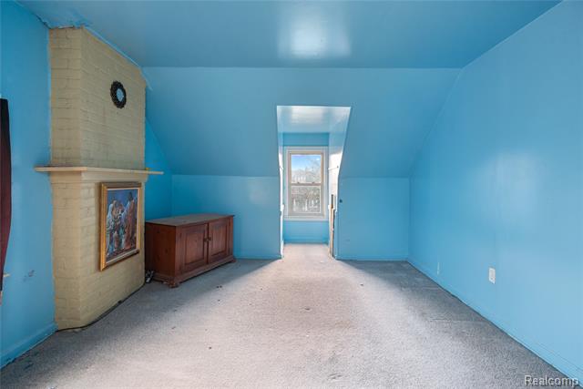 Builiding view fifteen for 2484 Chicago, Detroit, MI. 48206