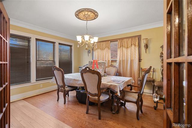 Builiding view four for 2484 Chicago, Detroit, MI. 48206