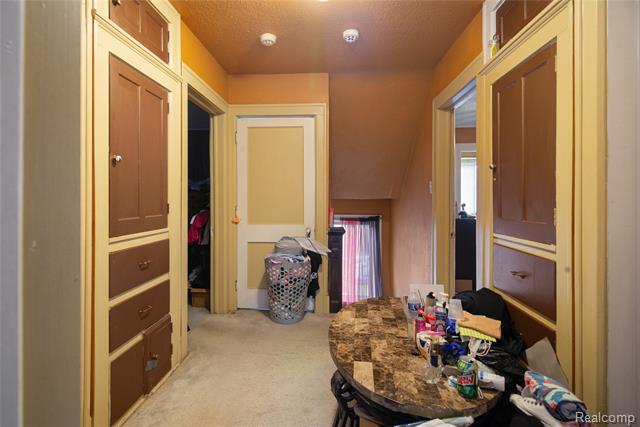 Builiding view ten for 2484 Chicago, Detroit, MI. 48206