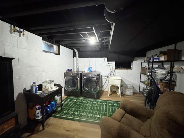 Builiding view twenty eight for 4074 Libbie, Clio, MI. 48420