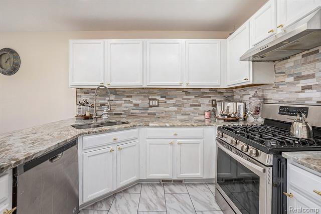 Builiding view fifteen for 5477 Victory, Sterling Heights, MI. 48310