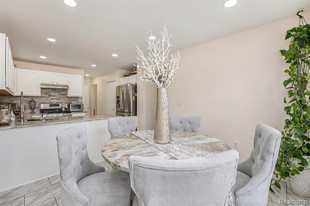 Builiding view thirteen for 5477 Victory, Sterling Heights, MI. 48310