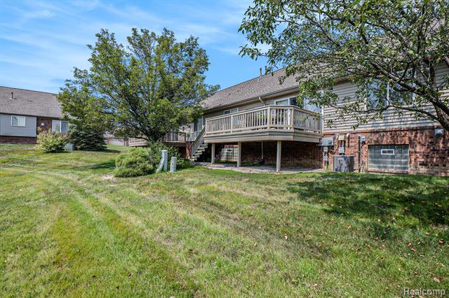 Builiding view thirty three for 5477 Victory, Sterling Heights, MI. 48310