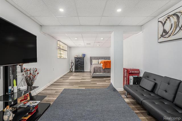 Builiding view twenty four for 5477 Victory, Sterling Heights, MI. 48310