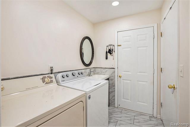 Builiding view twenty seven for 5477 Victory, Sterling Heights, MI. 48310