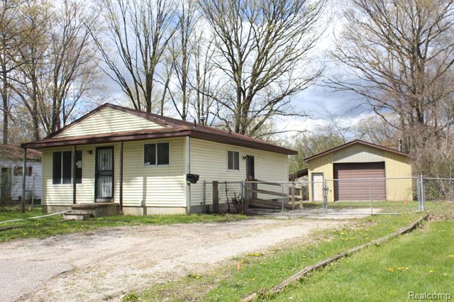 front view for 1498 W Genesee Avenue, Flint, Mi. 48505