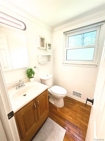 Builiding view one for 1369 Flamingo, Wixom, MI. 48393