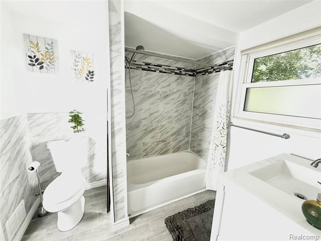 Builiding view twelve for 1369 Flamingo, Wixom, MI. 48393