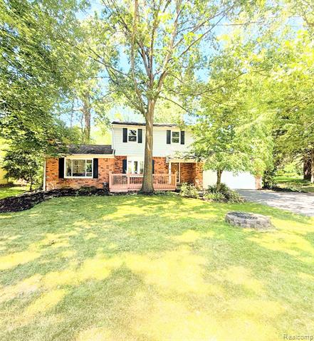 front view for 1369 Flamingo, Wixom, Mi. 48393