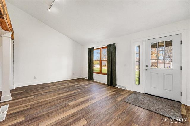 Builiding view five for 2027 Joan, Grand Rapids, MI. 49505