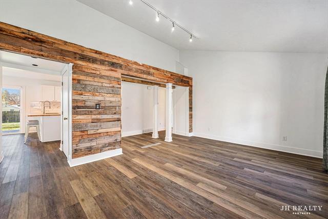 Builiding view six for 2027 Joan, Grand Rapids, MI. 49505