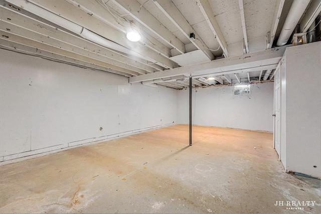 Builiding view twenty one for 2027 Joan, Grand Rapids, MI. 49505