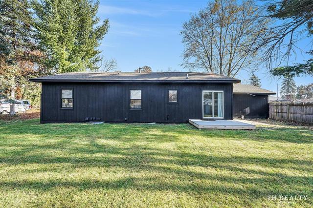 Builiding view twenty two for 2027 Joan, Grand Rapids, MI. 49505