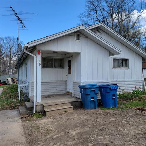 front view for 119 Desoto Avenue, Houghton Lake, Mi. 48629