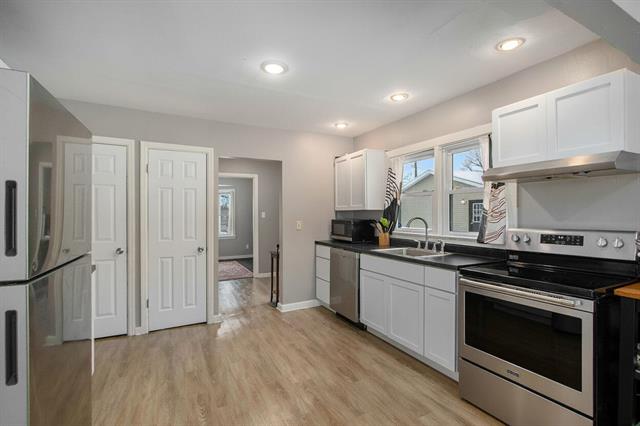 Builiding view nine for 3040 Michigan, Kalamazoo, MI. 49006