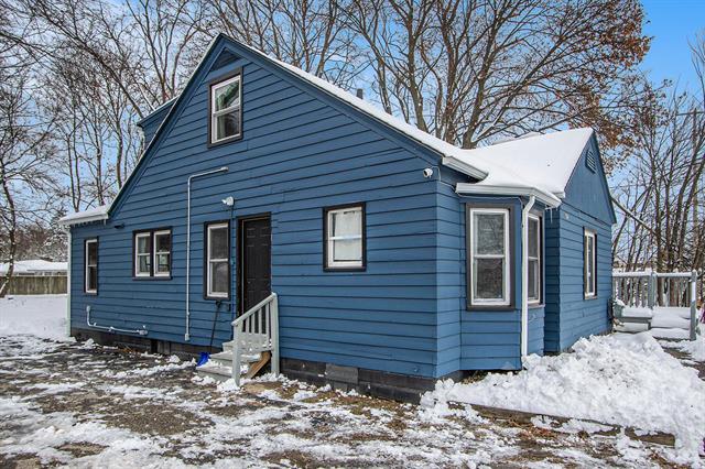 Builiding view nineteen for 3040 Michigan, Kalamazoo, MI. 49006