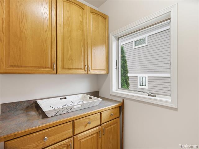 Builiding view fifty five for 12224 Mantawauka, Fenton, MI. 48430