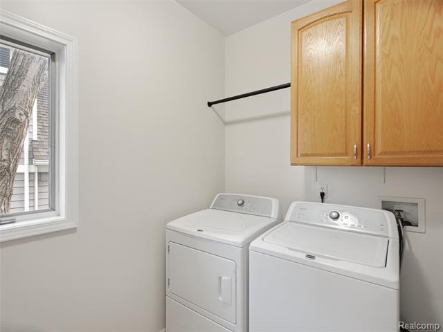 Builiding view fifty four for 12224 Mantawauka, Fenton, MI. 48430