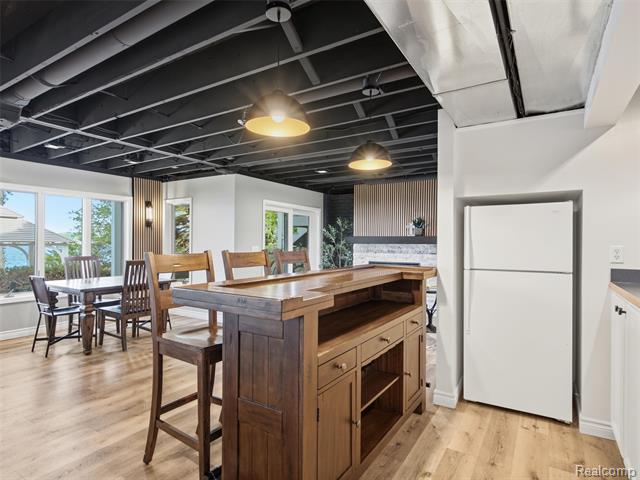 Builiding view forty six for 12224 Mantawauka, Fenton, MI. 48430